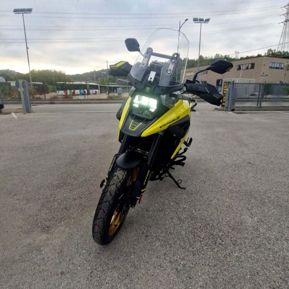 Suzuki V-Strom 1050XT (2020 - 23) (7)