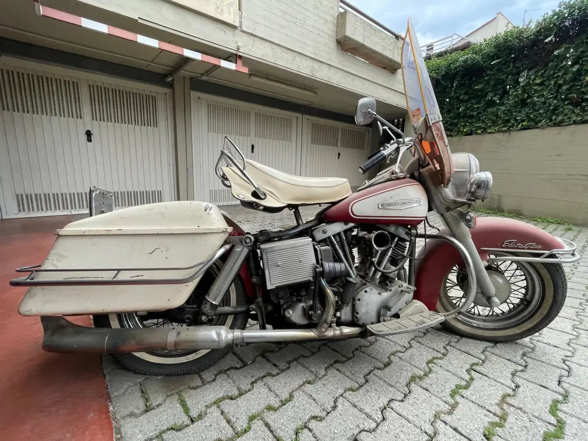 Aermacchi Harley-Davidson 1966 FLH Electra glide (3)