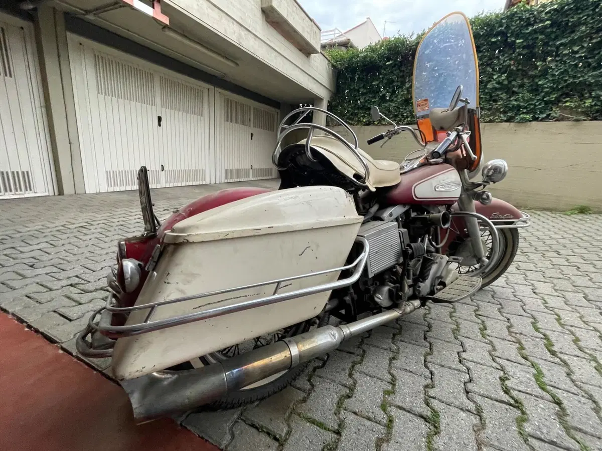Aermacchi Harley-Davidson 1966 FLH Electra glide (10)