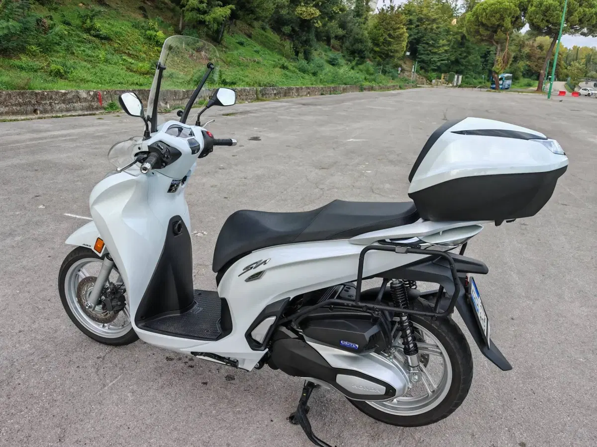 Honda SH 350 (2021 - 24) (6)