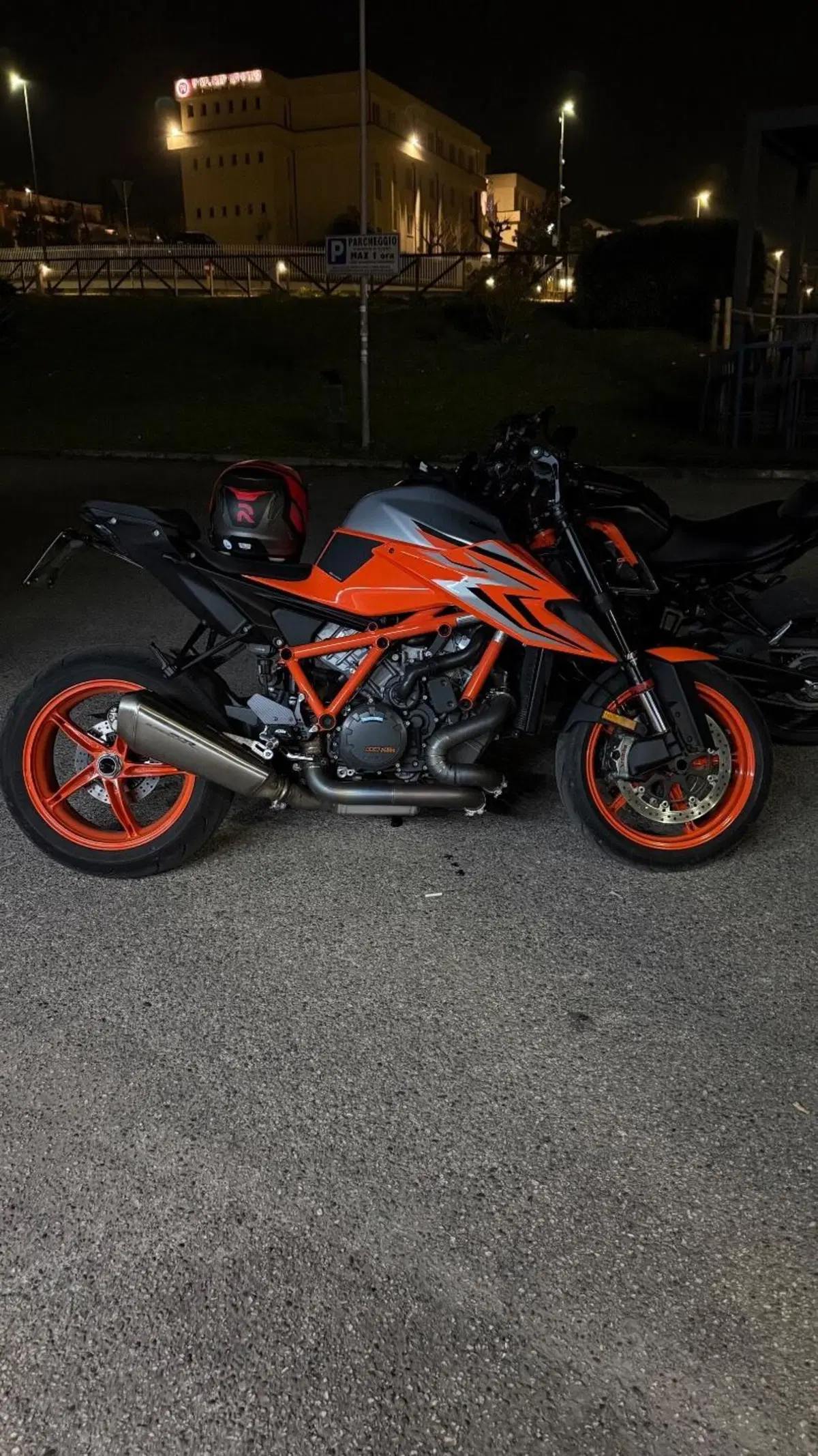 KTM 1290 Super Duke R (2021 - 23) (2)