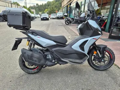Aprilia SR GT 400 (2026) usata