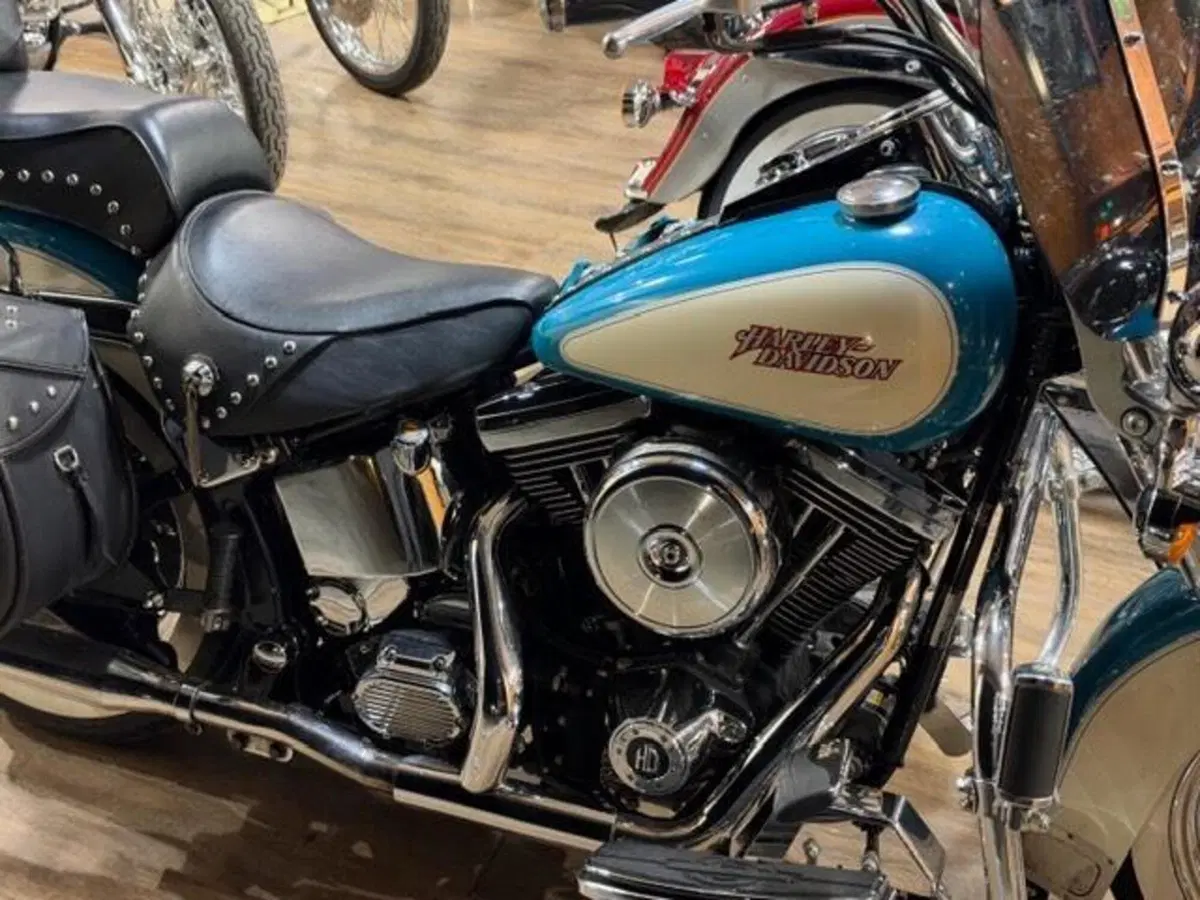 Harley-Davidson 1340 Heritage Classic (1984 - 98) - FLSTC (5)