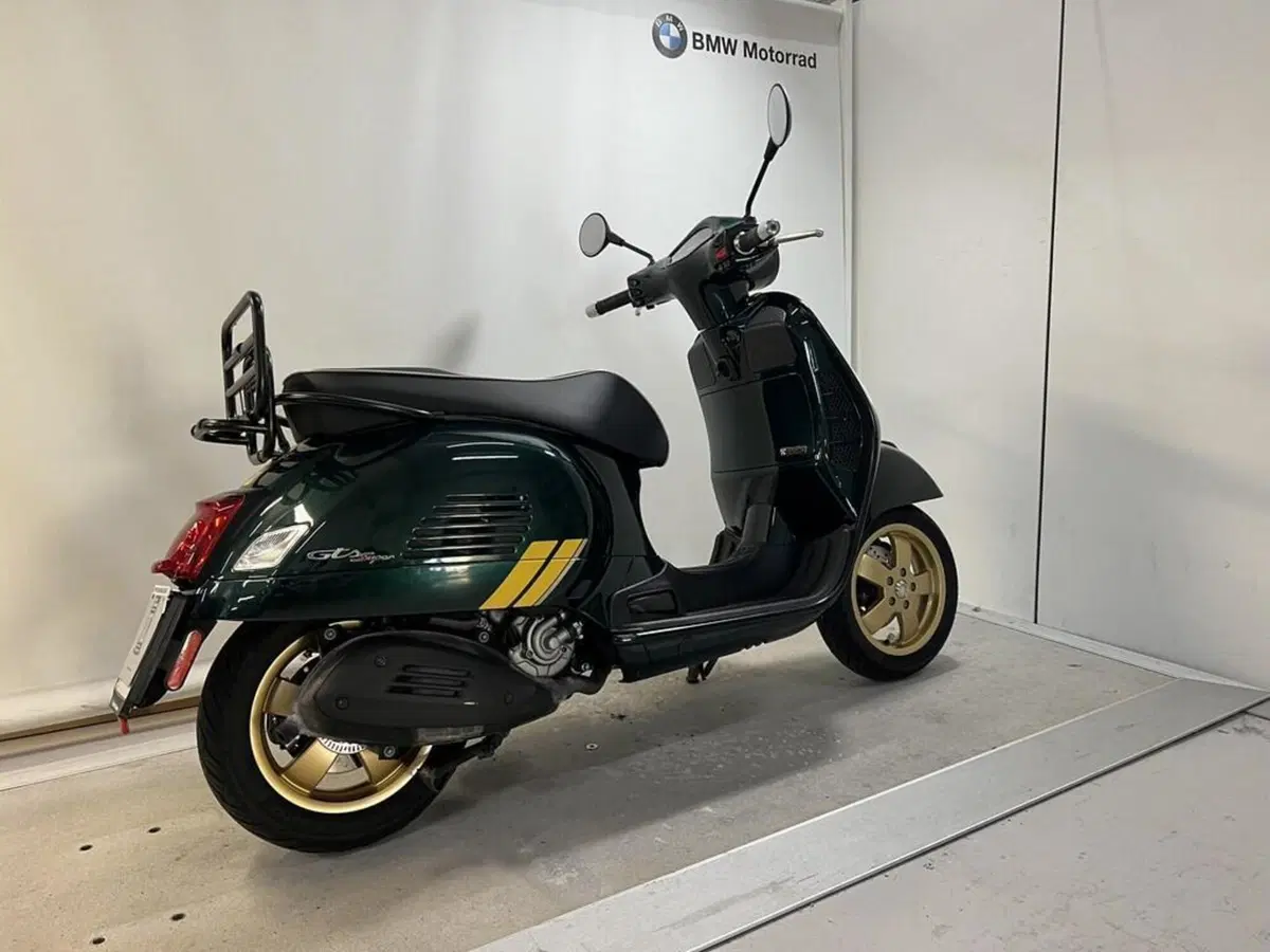 Vespa GTS 300 Super Hpe (2018 - 19) (11)