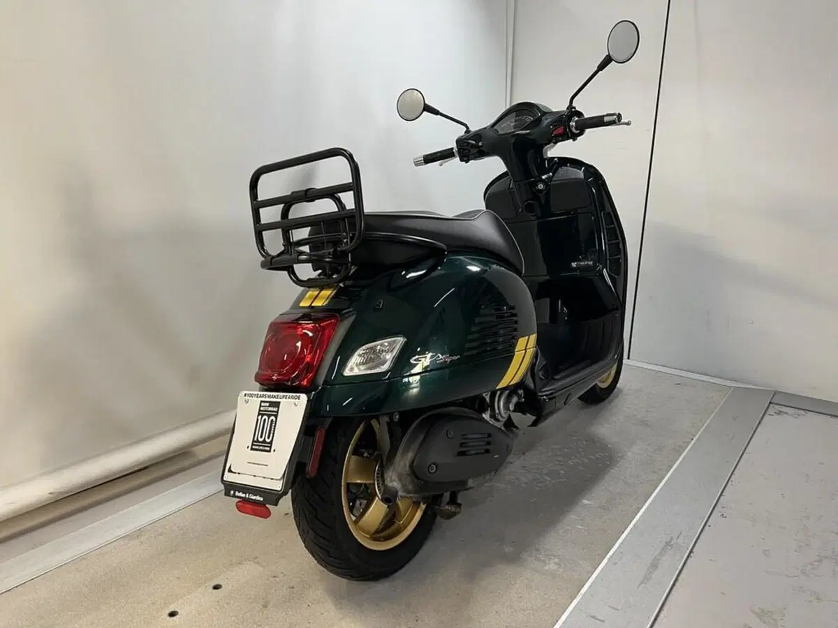 Vespa GTS 300 Super Hpe (2018 - 19) (12)