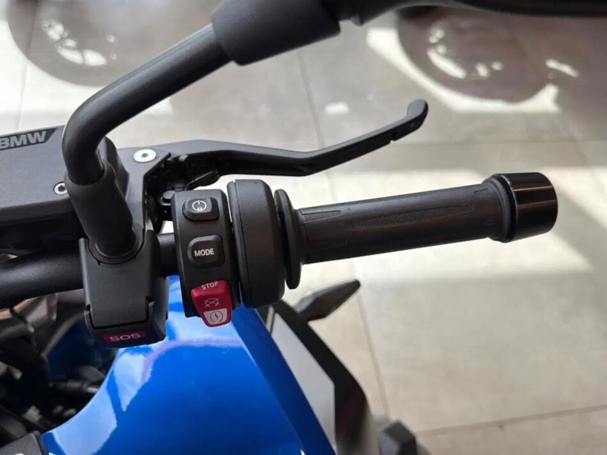 Bmw R 1300 R (2026 - 27) (9)