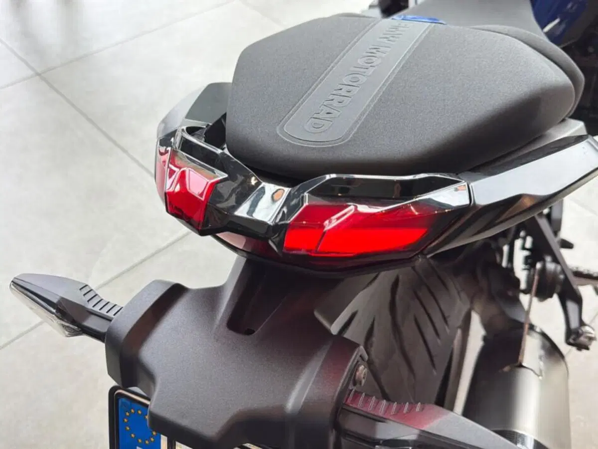 Bmw R 1300 R (2026 - 27) (13)