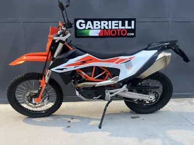 KTM 690 Enduro R (2021) usata