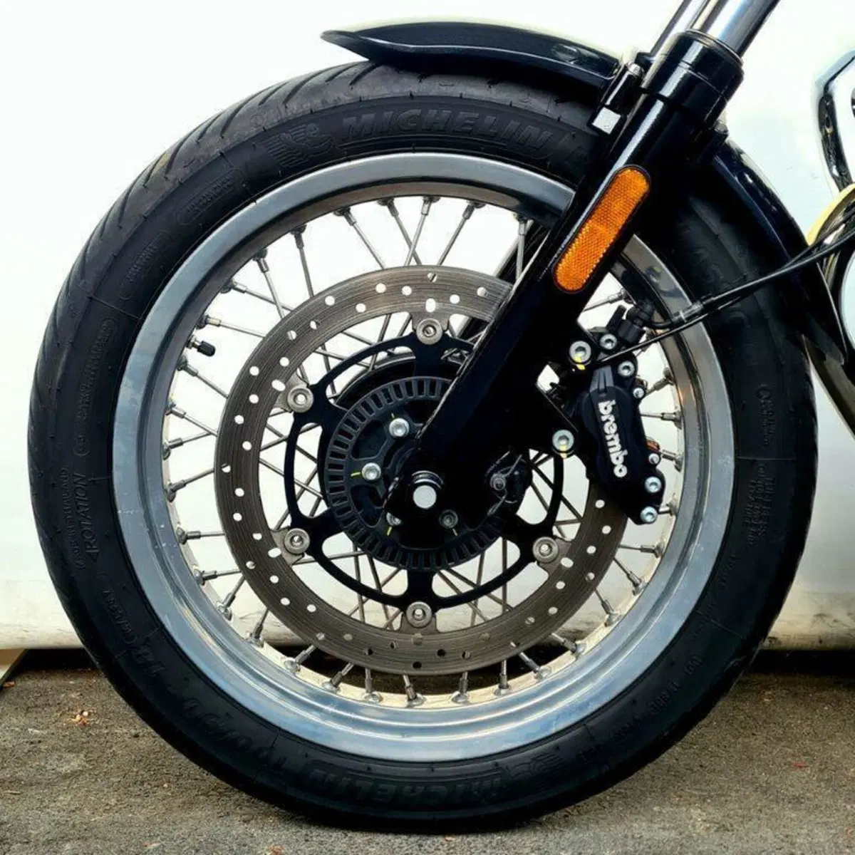 Moto Guzzi V7 850 Stone Special Abs (2021) (8)