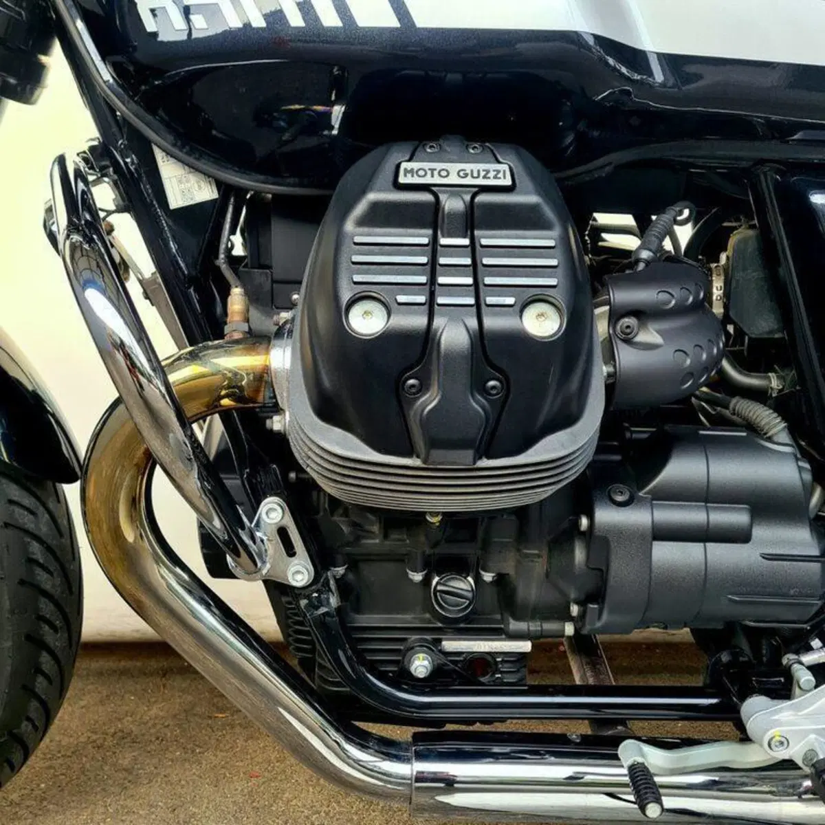 Moto Guzzi V7 850 Stone Special Abs (2021) (12)