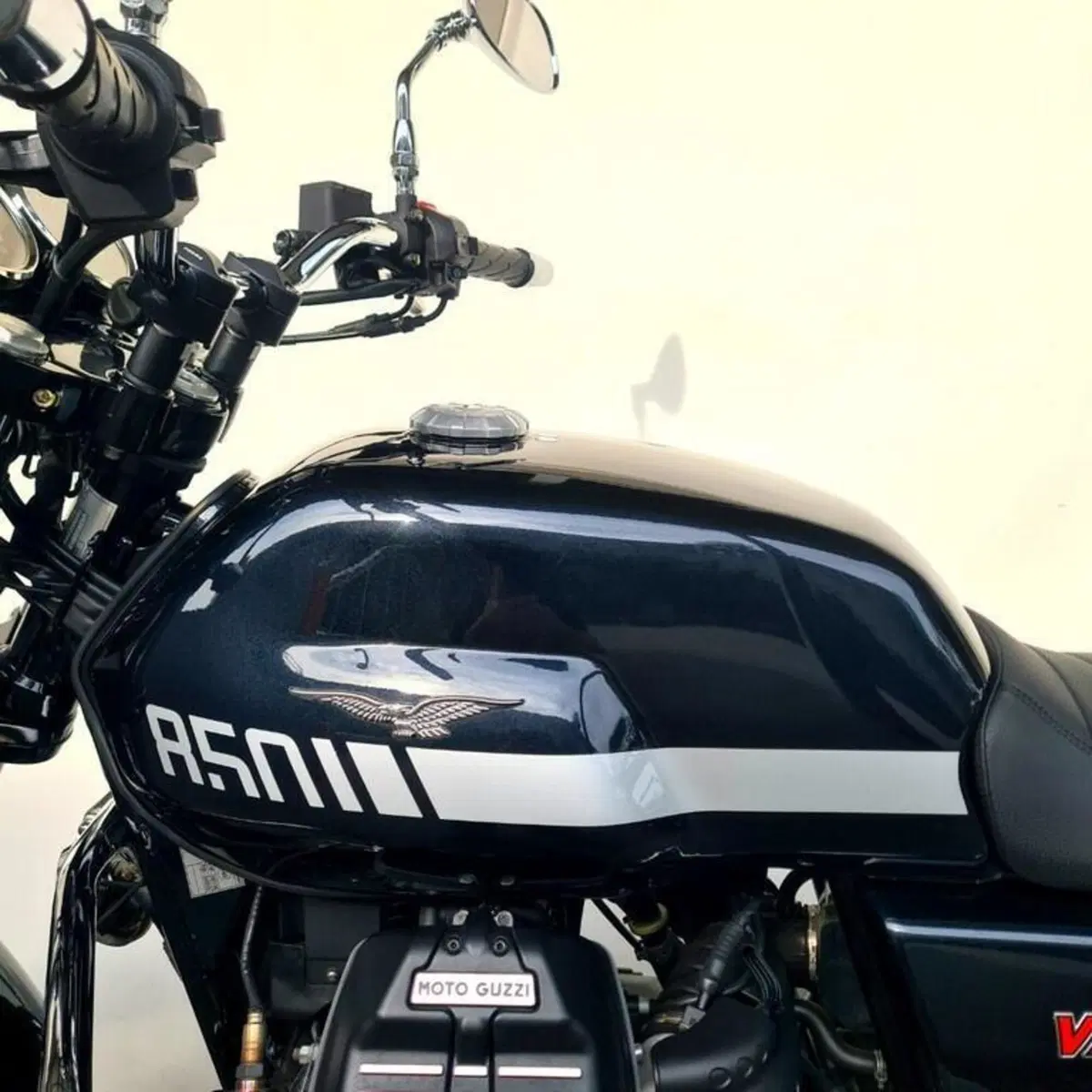 Moto Guzzi V7 850 Stone Special Abs (2021) (9)