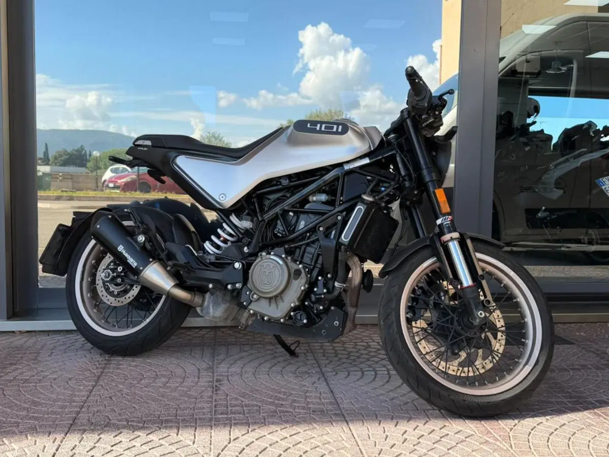 Husqvarna Svartpilen 401 (2021 - 23) (6)