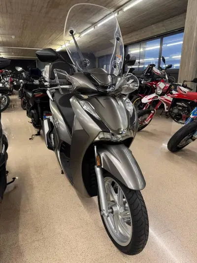 Honda SH 350 (2021 - 24) usata