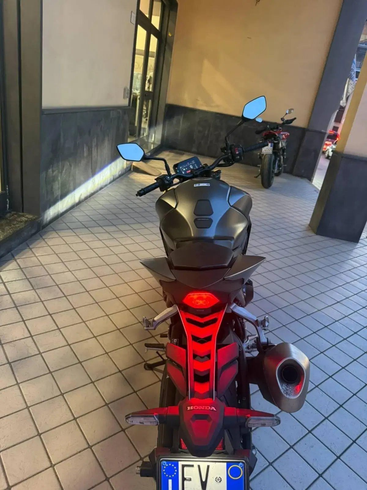 Honda CB 1000 Hornet (2025 - 26) (5)