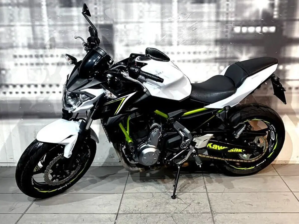 Kawasaki Z 650 (2017 - 19) (2)