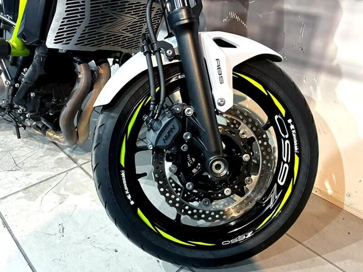 Kawasaki Z 650 (2017 - 19) (4)