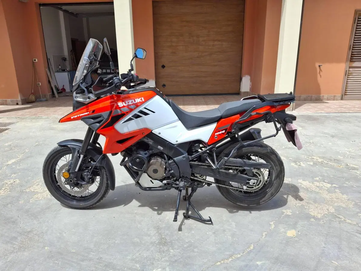 Suzuki V-Strom 1050XT (2020 - 23) (2)