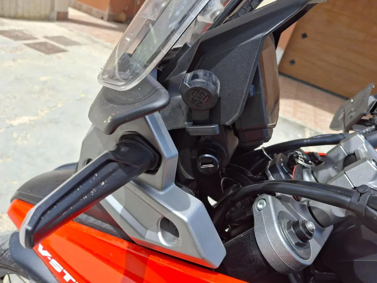 Suzuki V-Strom 1050XT (2020 - 23) (11)