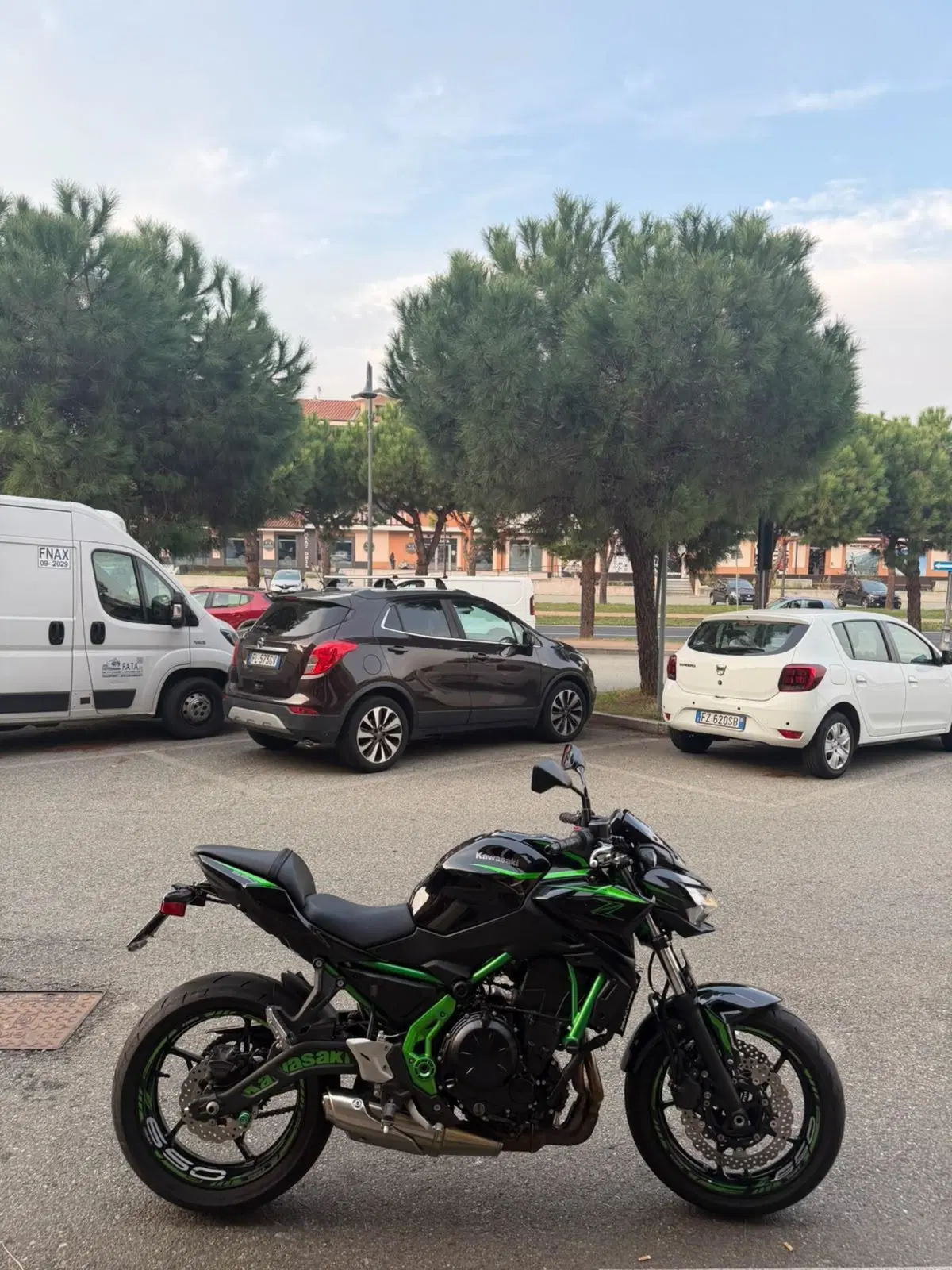 Kawasaki Z 650 (2025 - 27) (2)