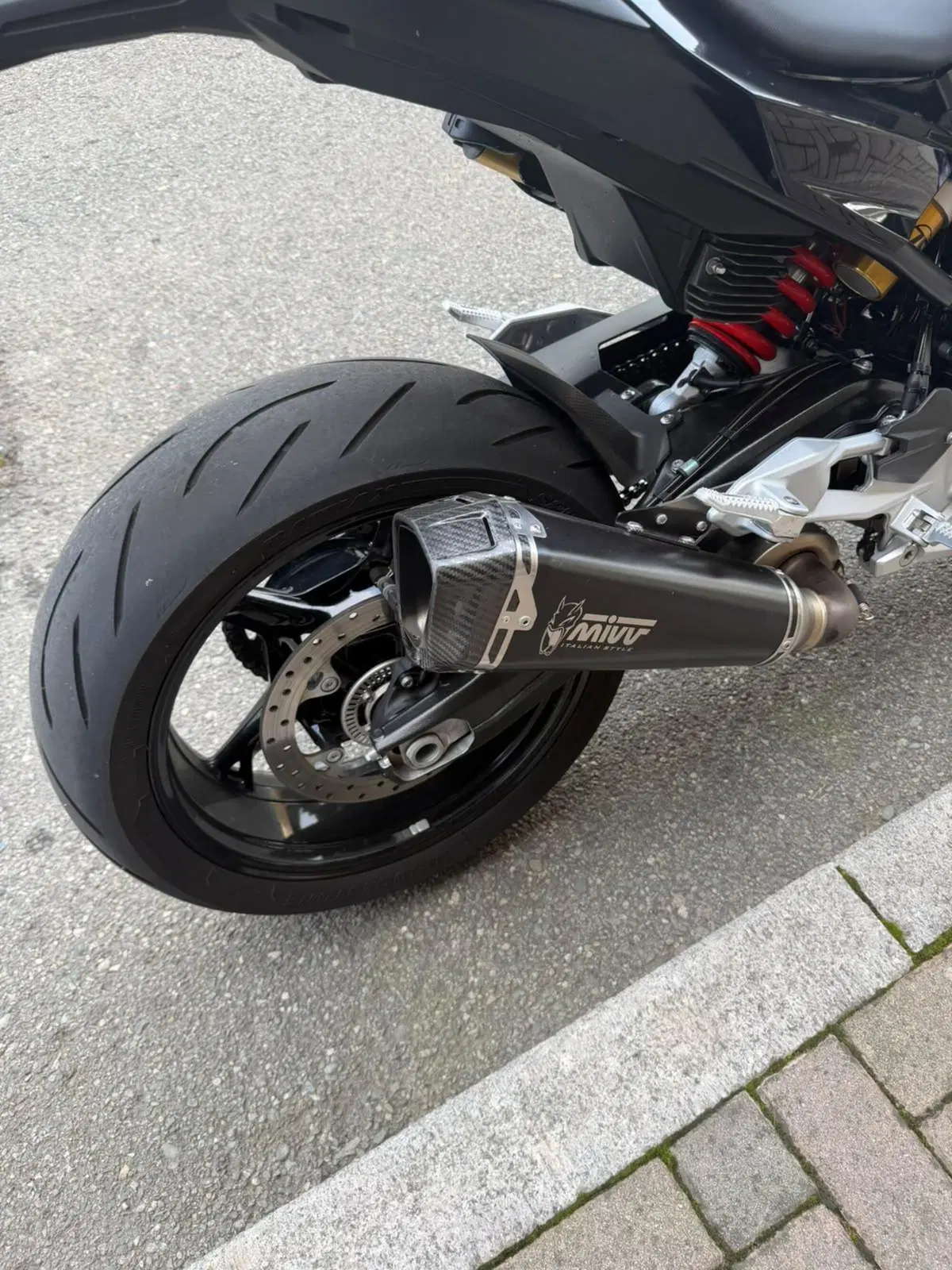 Bmw F 900 R (2025 - 27) (9)