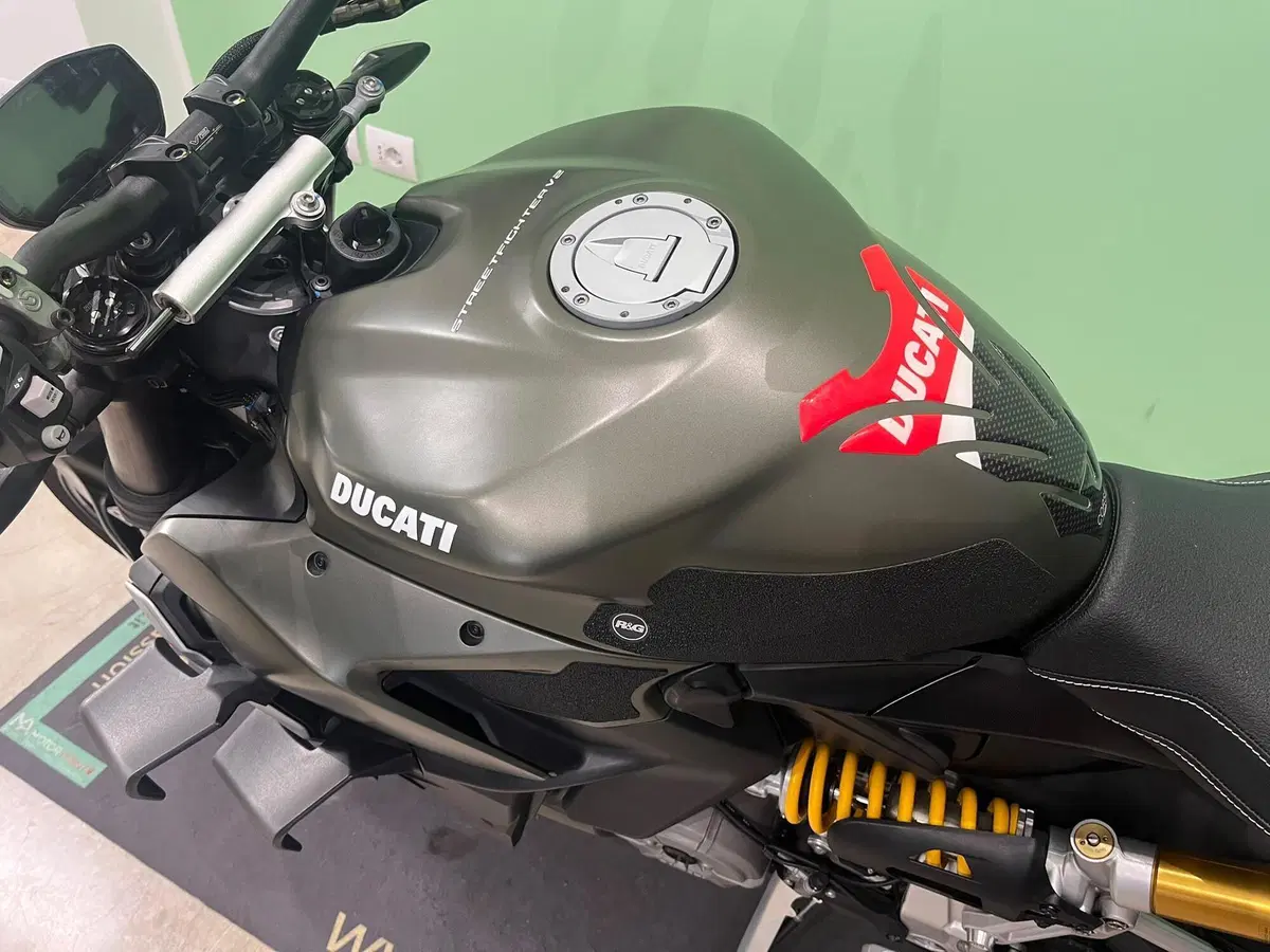 Ducati Streetfighter V2 (2022 - 24) (10)