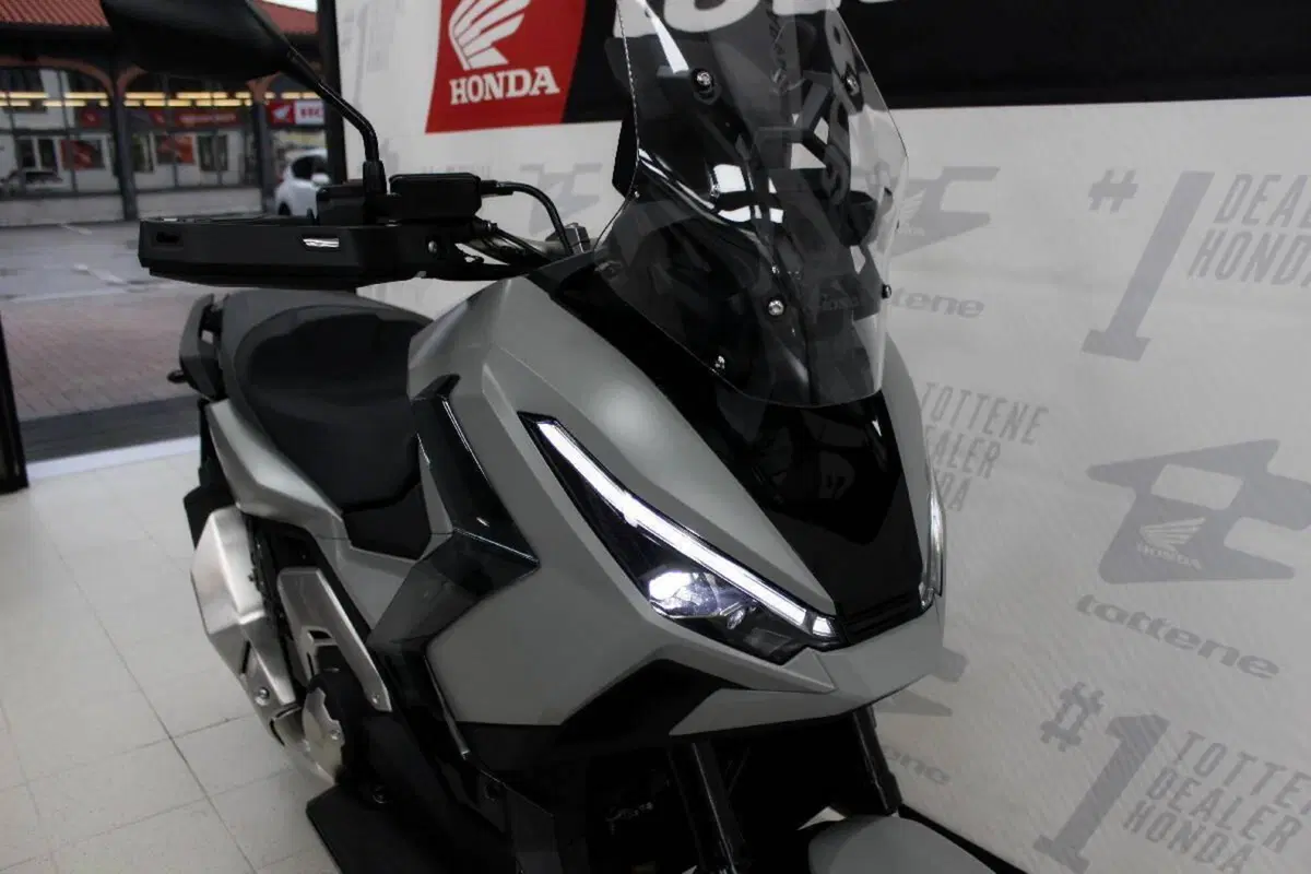 Honda X-ADV 750 (2025 - 27) (4)