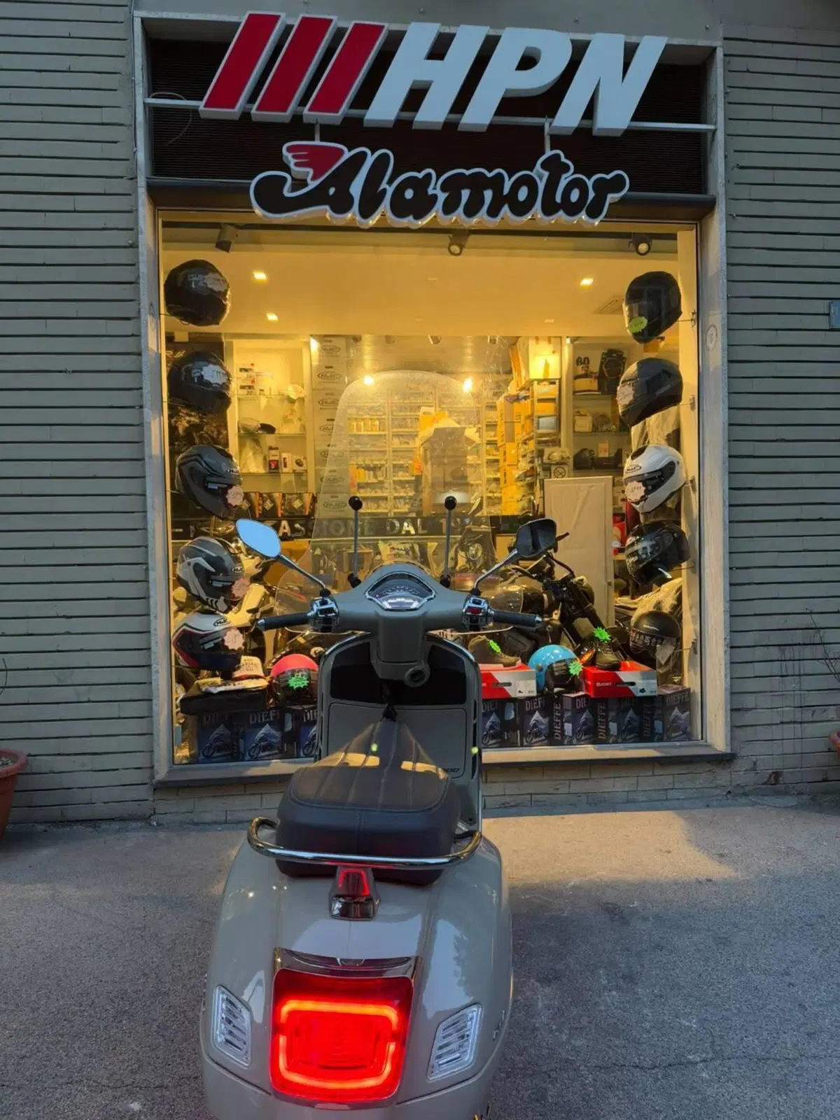 Vespa GTS 300 Hpe (2021 - 22) (6)