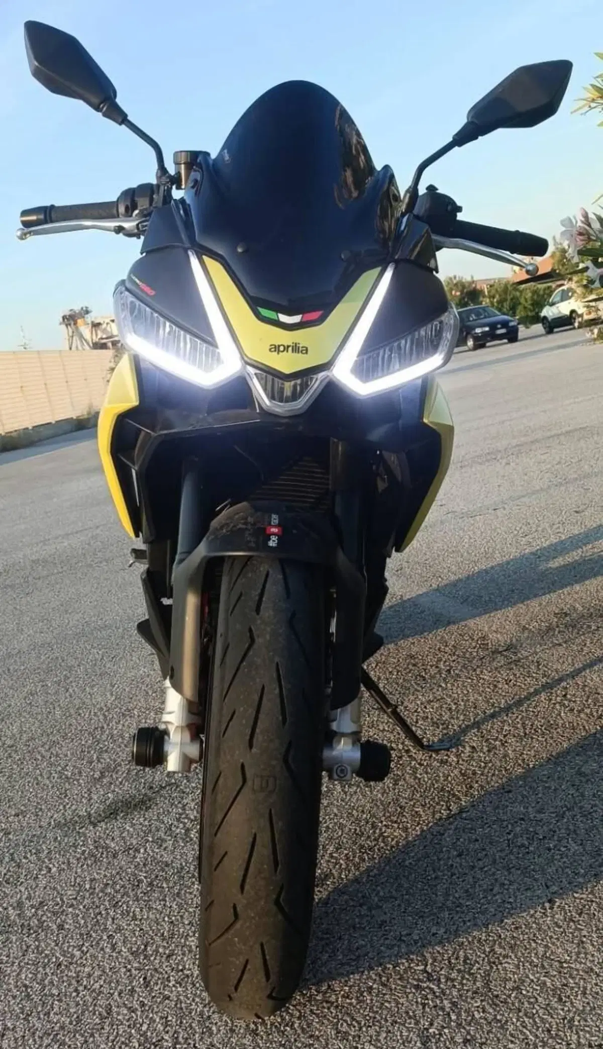 Aprilia Tuono 660 (2021 - 25) (2)