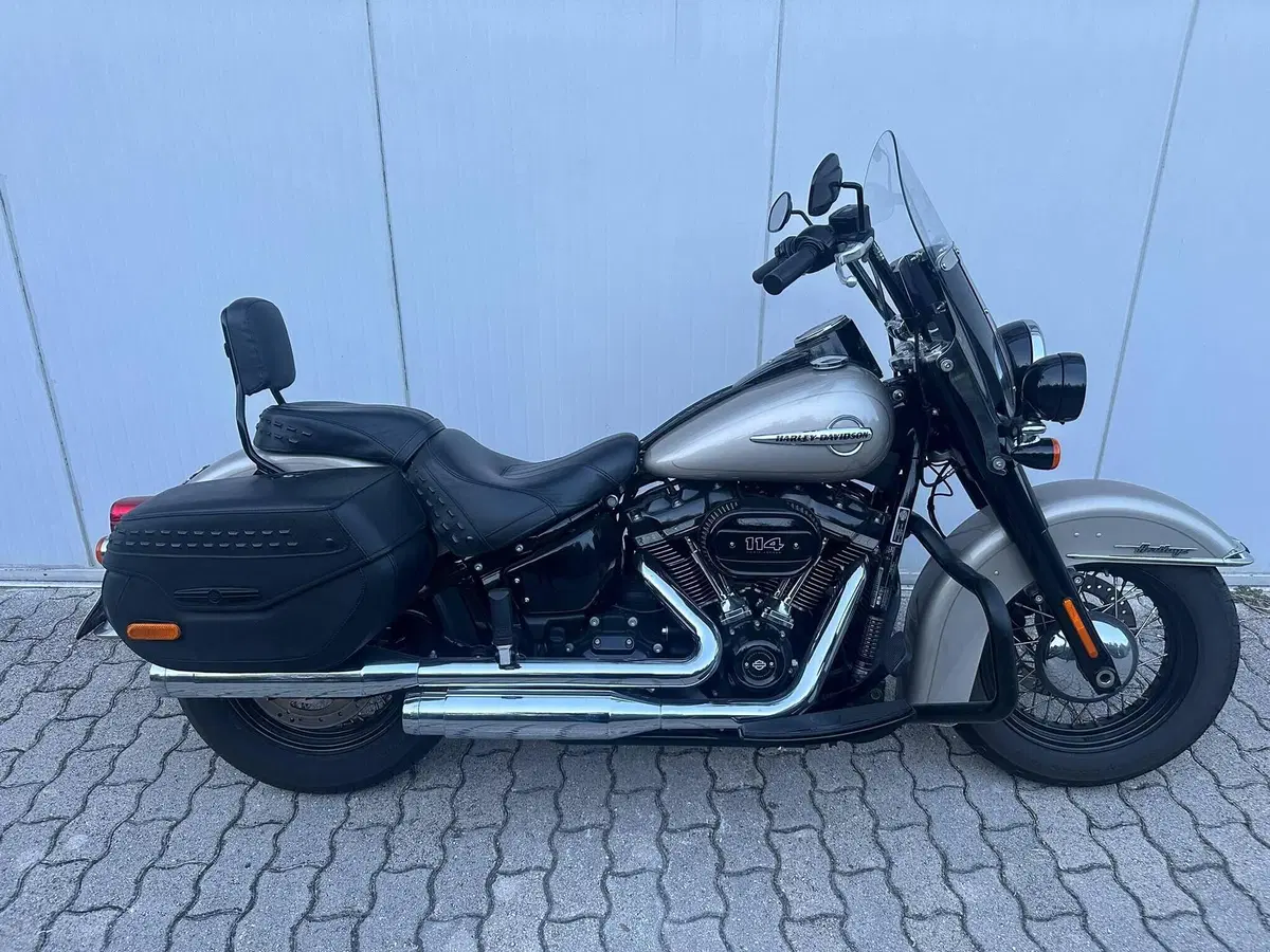 Harley-Davidson 114 Heritage Classic (2018 - 20) - FLHCS (5)