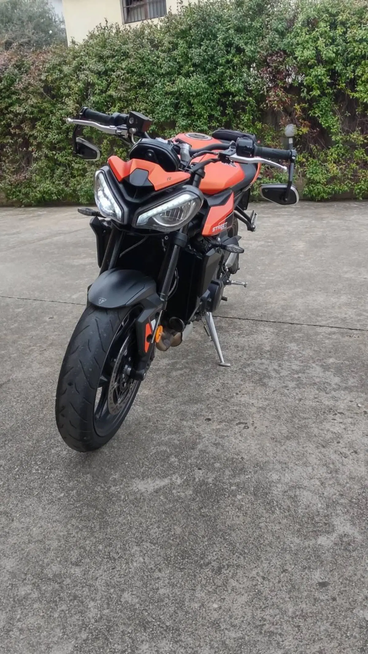 Triumph Street Triple 765 R (2023 - 26) (2)