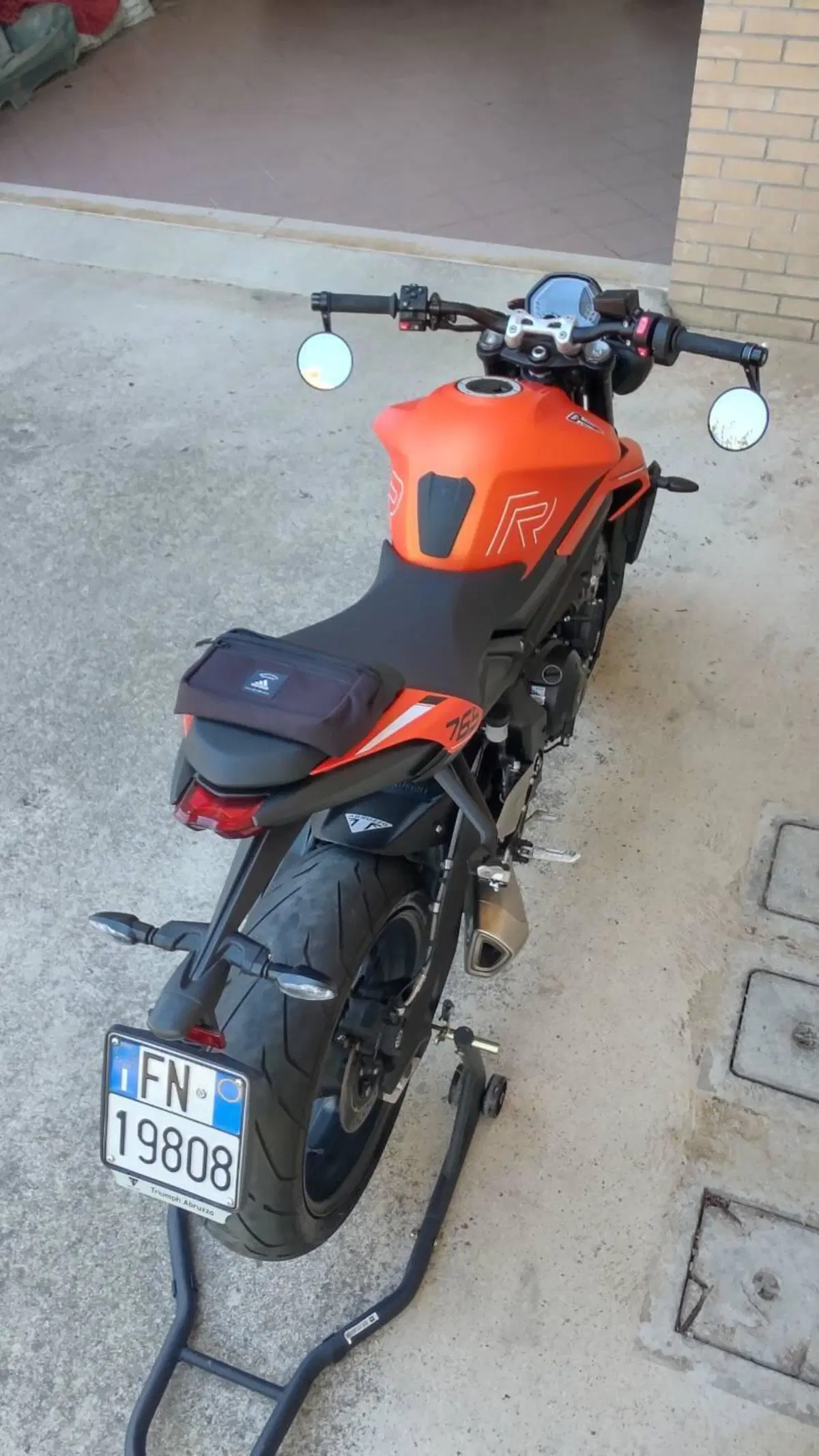 Triumph Street Triple 765 R (2023 - 26) (9)