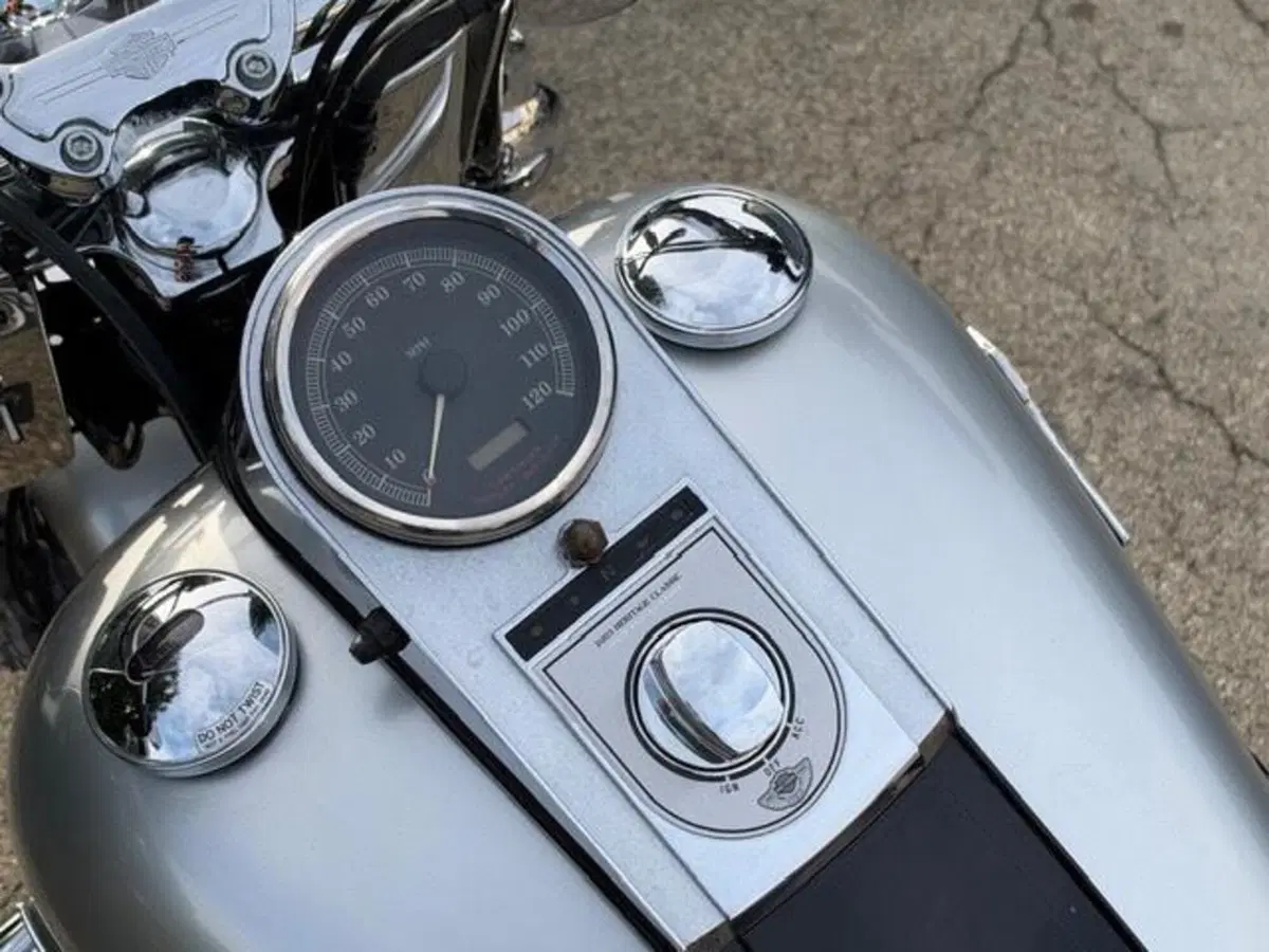 Harley-Davidson 1450 Heritage Classic (2003 - 05) - FLSTCI (10)