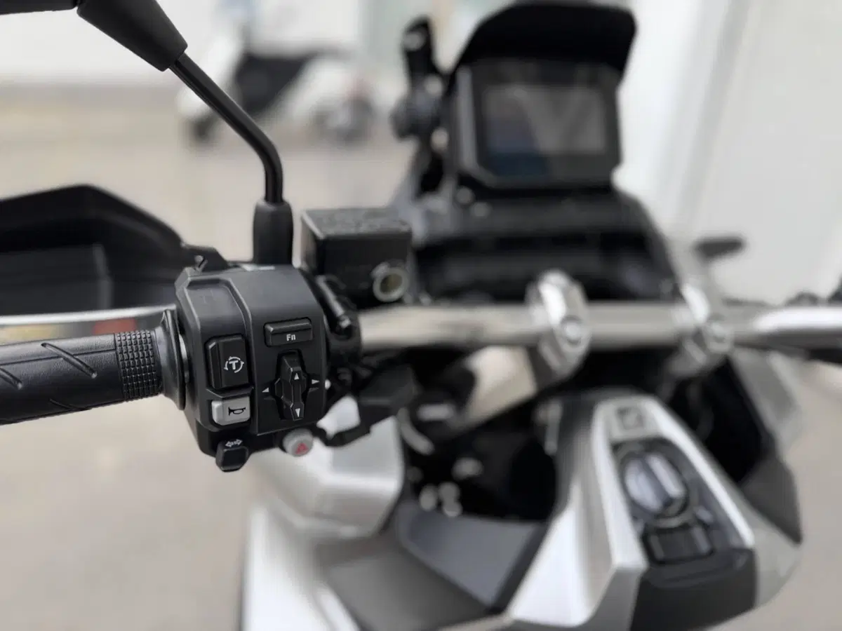 Honda ADV 350 (2022 - 24) (5)