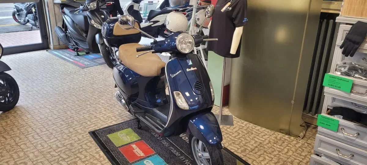 Vespa LX 125 (2005 - 11) (2)
