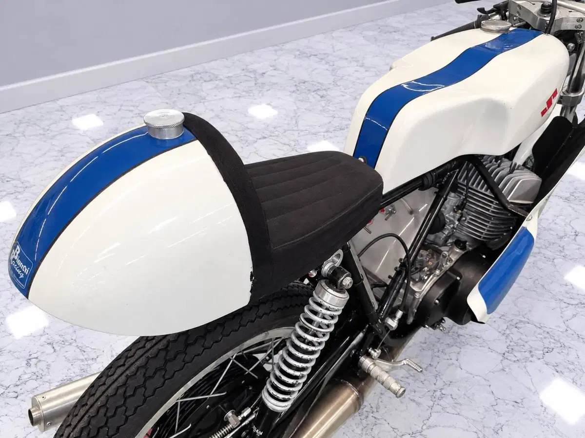 Suzuki TITAN 500 PISTA (8)