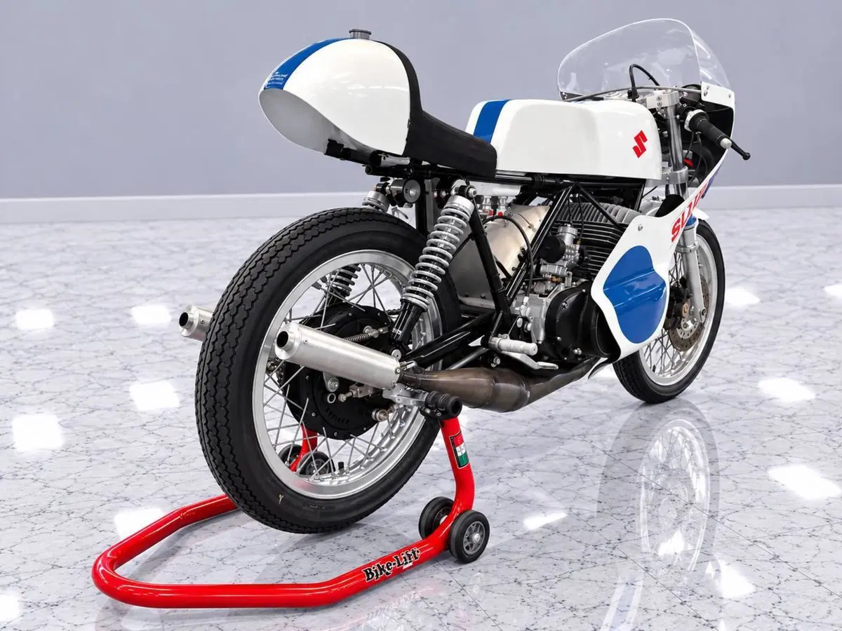 Suzuki TITAN 500 PISTA (7)
