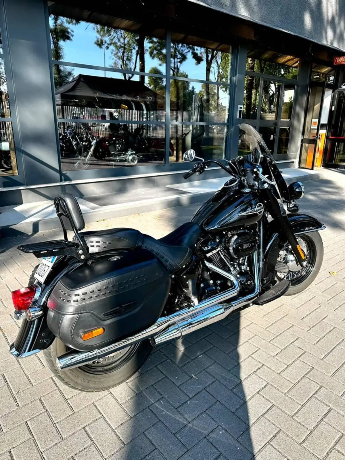 Harley-Davidson 114 Heritage Classic (2018 - 20) - FLHCS (2)