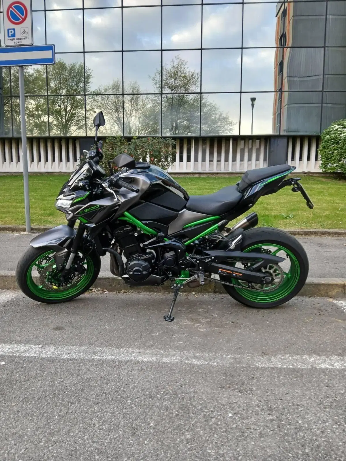 Kawasaki Z 900 (2021 - 24)