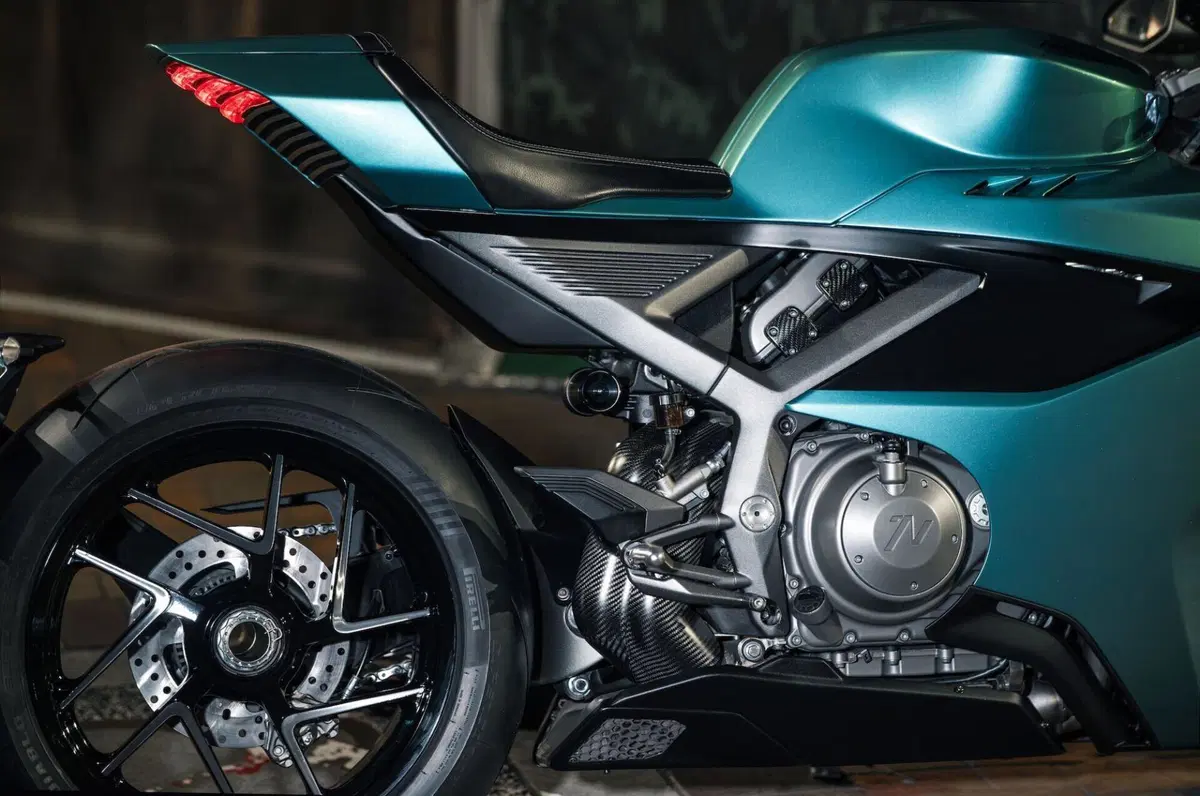La Norton Manx R vince il Red Dot 2026 (8)