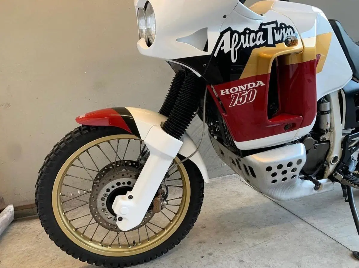 Honda Africa Twin XRV 750 (1992) (4)