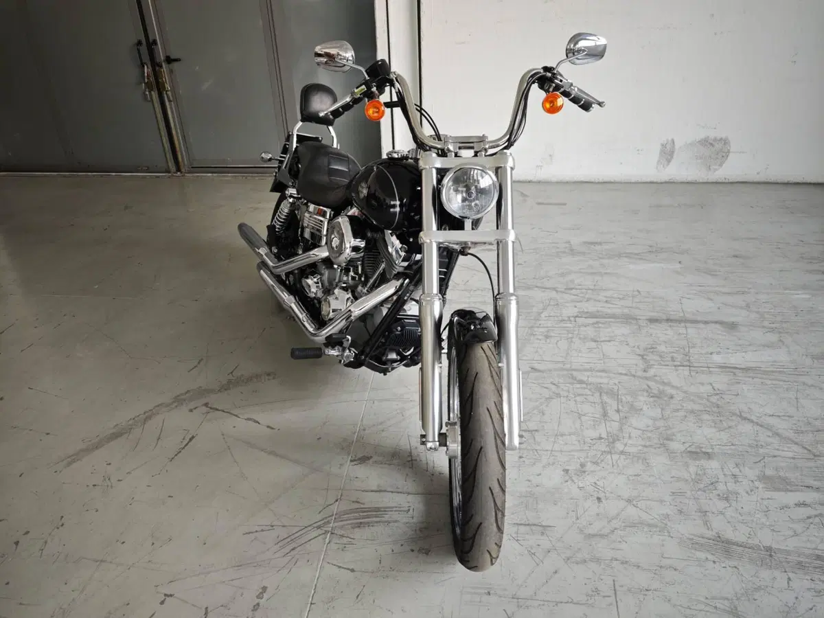 Harley-Davidson 1584 Super Glide Custom (2008 - 13) - FXDC (3)