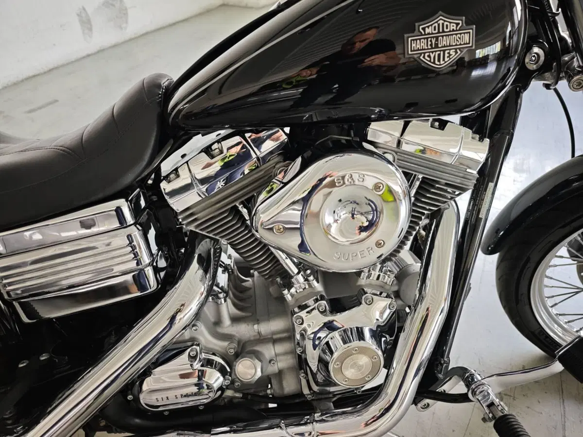 Harley-Davidson 1584 Super Glide Custom (2008 - 13) - FXDC (6)