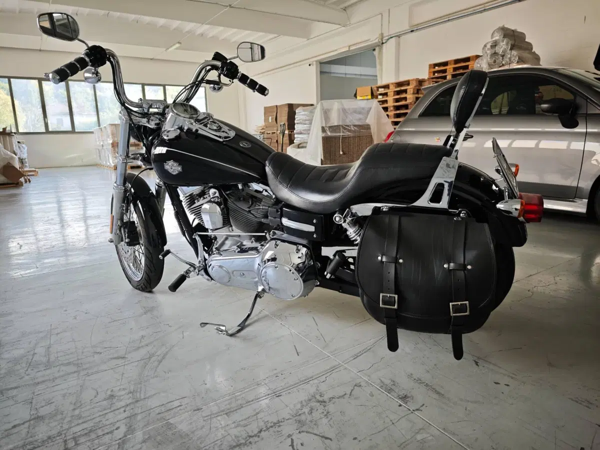 Harley-Davidson 1584 Super Glide Custom (2008 - 13) - FXDC (8)