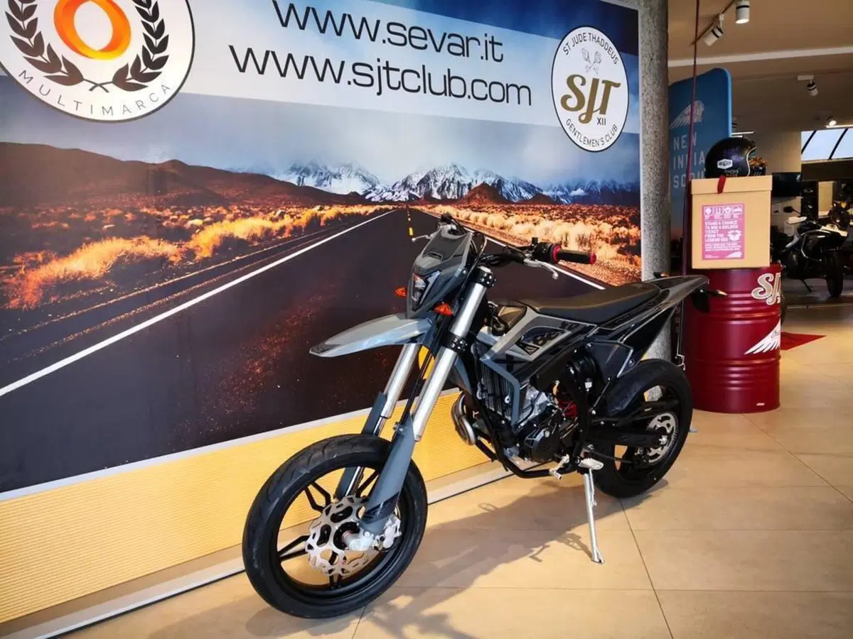 Betamotor RR 125 4T Motard T - X Special Edition (2025 - 26) (11)