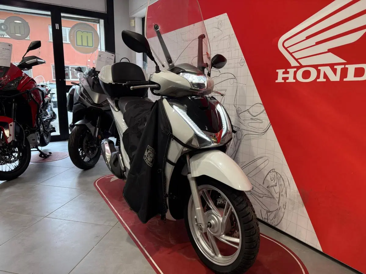 Honda SH 125i (2017 - 19) (4)