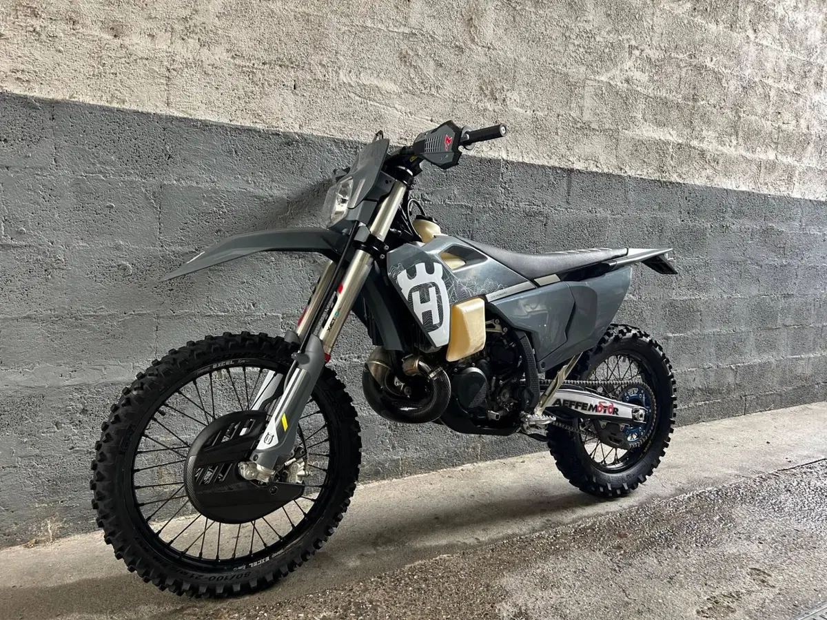 Husqvarna TE 300 Pro (2024) (5)