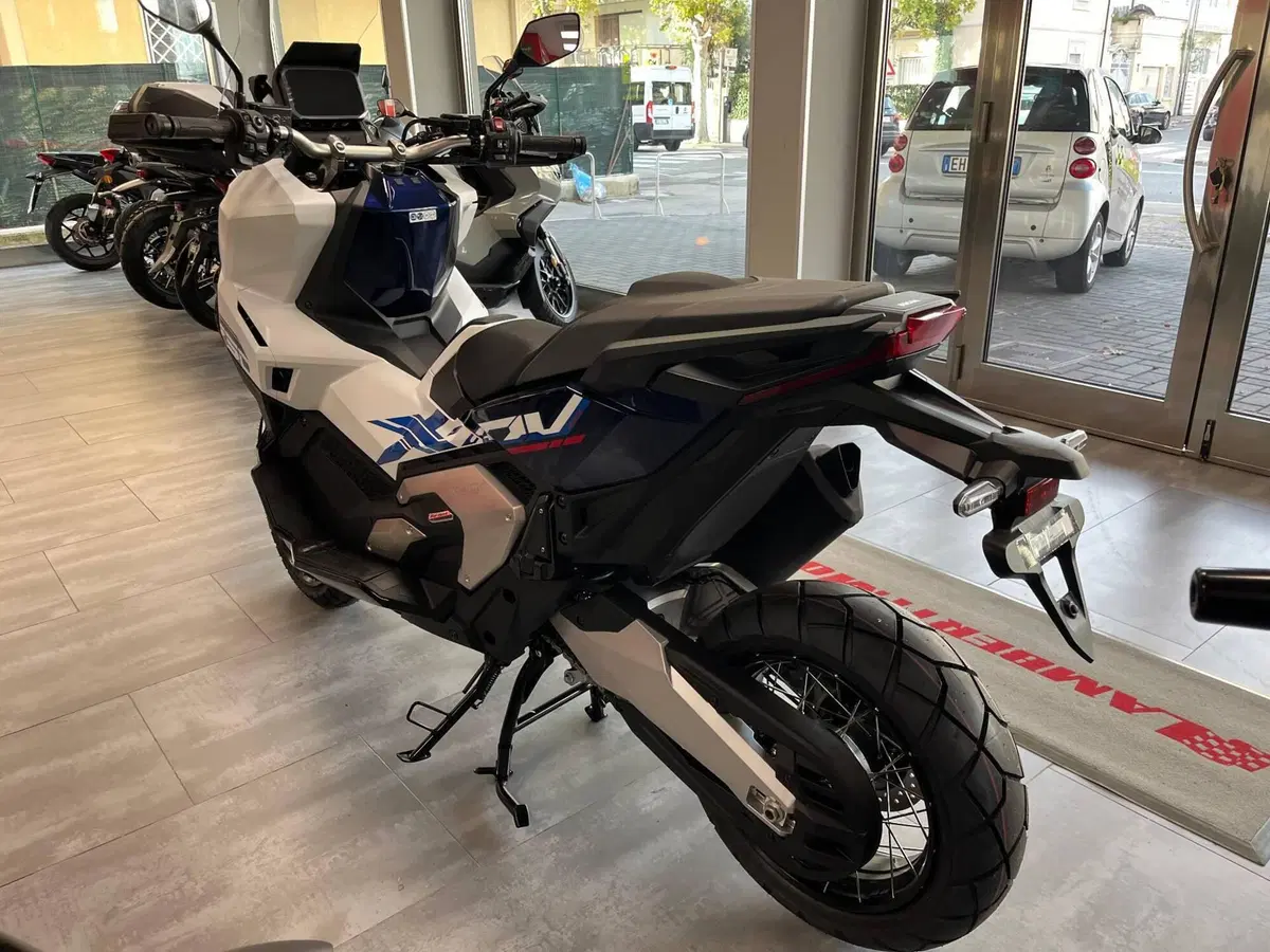 Honda X-ADV 750 Special Edition (2026 - 27) (3)