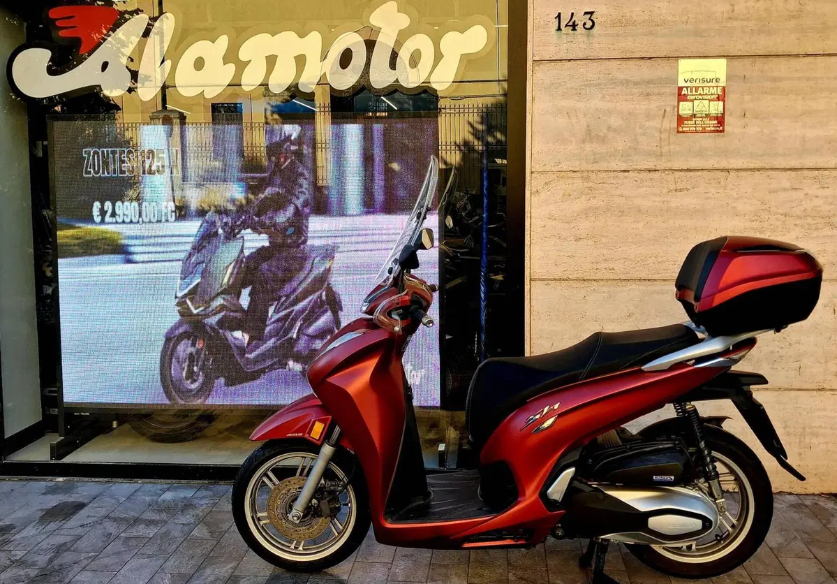 Honda SH 350 (2021 - 24) (3)