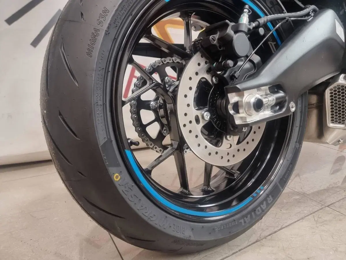 CFMOTO 675SR-R (2025 - 26) (7)