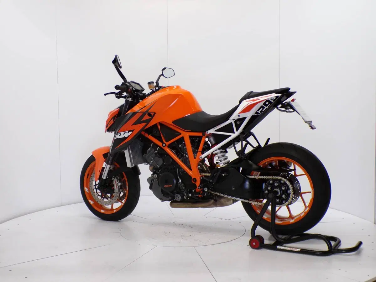 KTM 1290 Super Duke R ABS (2014 - 16) (5)